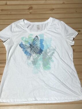 White Crew Neck Short-Sleeve Blue Butterfly Graphic Cotton Blend Tee Shirt Artsy